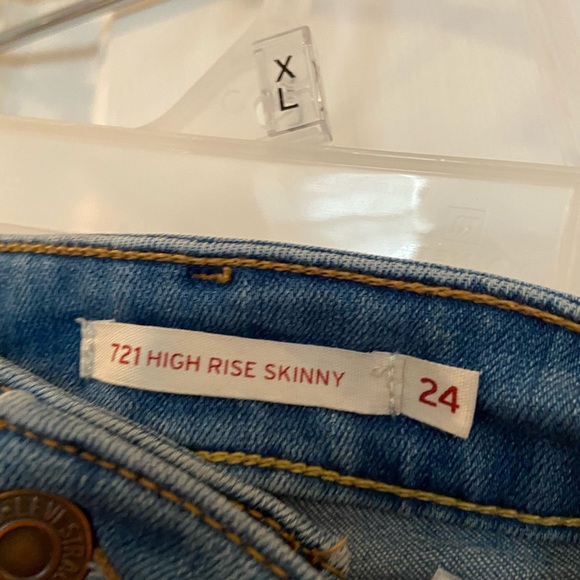 levi blue jeans! - Picture 3 of 3